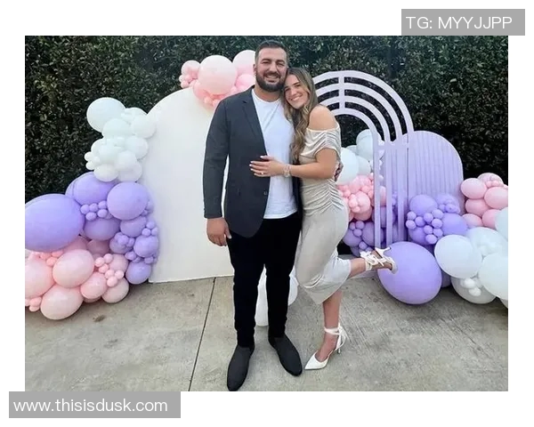 WNBA球星约内斯库广州之行与杨力维共同传递女性运动力量与故事