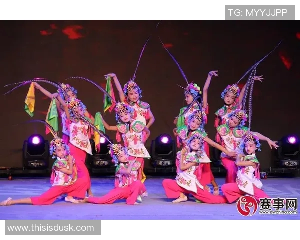 粉红女子杯首日精彩回顾与赛事亮点分析