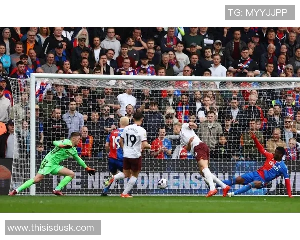 英超曼联逆转水晶宫齐尔克泽神仙球助力芒特破门收获四轮首胜